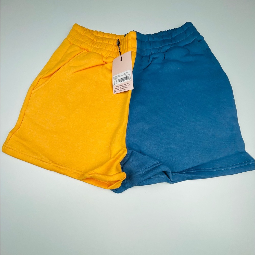 COORD COLOUR BLOCK JOGGER
SHORTS
YELLOW